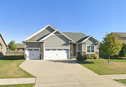 615 NE Bowman Dr Photo 1 615 NE Bowman Dr Photo 1