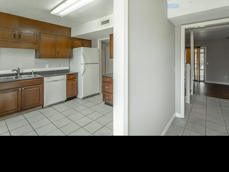 1405 Stratton Place Dr #A — Photo 2