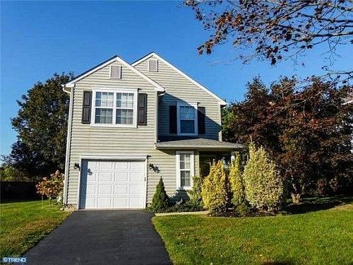 1st image of 284 Stanford Pl