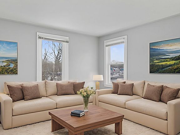 4th image of 40 Court St APT 4