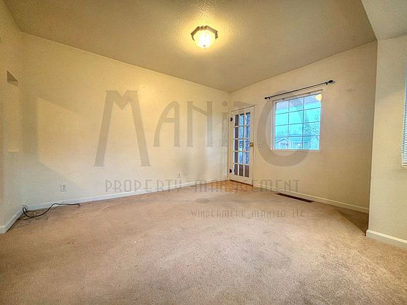 4th image of 3914 W Hoffman Ave