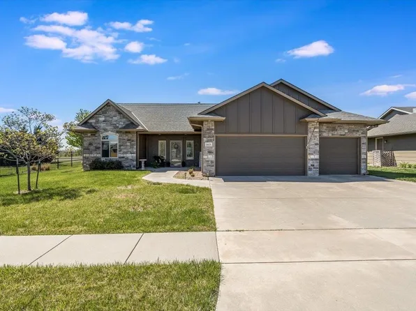 1025 E Moss Wood St, Derby, KS 67037