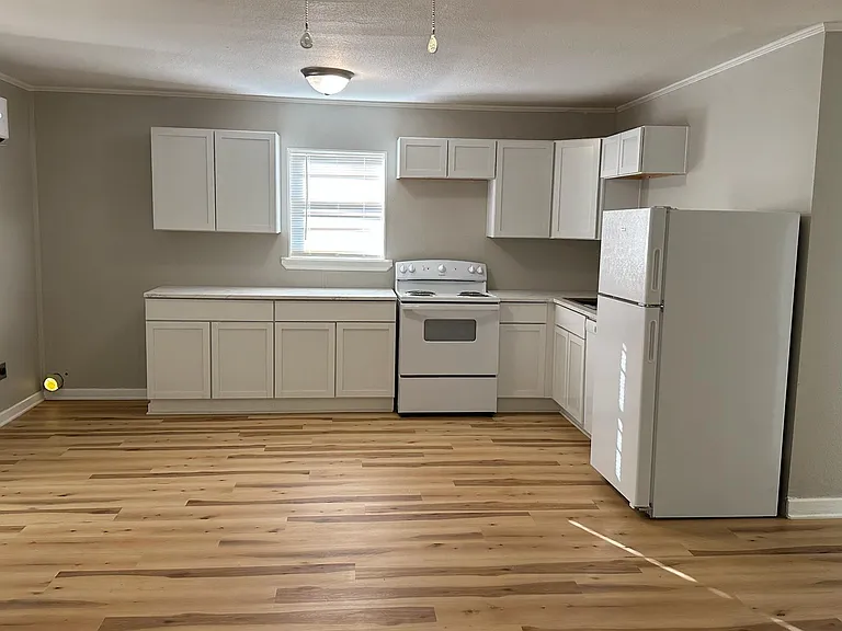 749 N Planters St — Photo 1