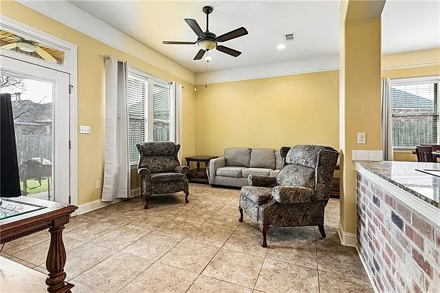 816 Decatur St #A — Photo 4