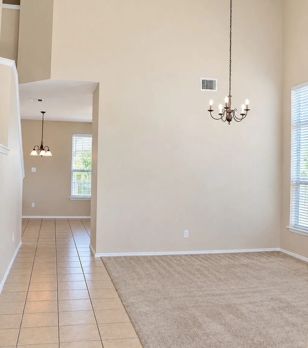 4 bed, 2.5 bath, 2058 sqft, $1,975 — Photo 3