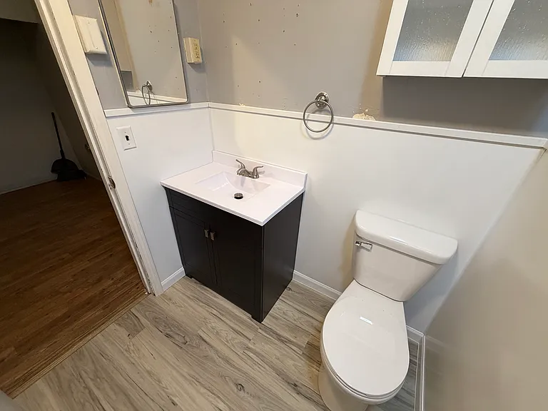 3220 Franklin Ave — Photo 12