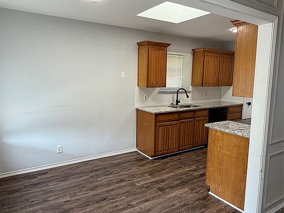 5th image of 8208 Alsace Ct
