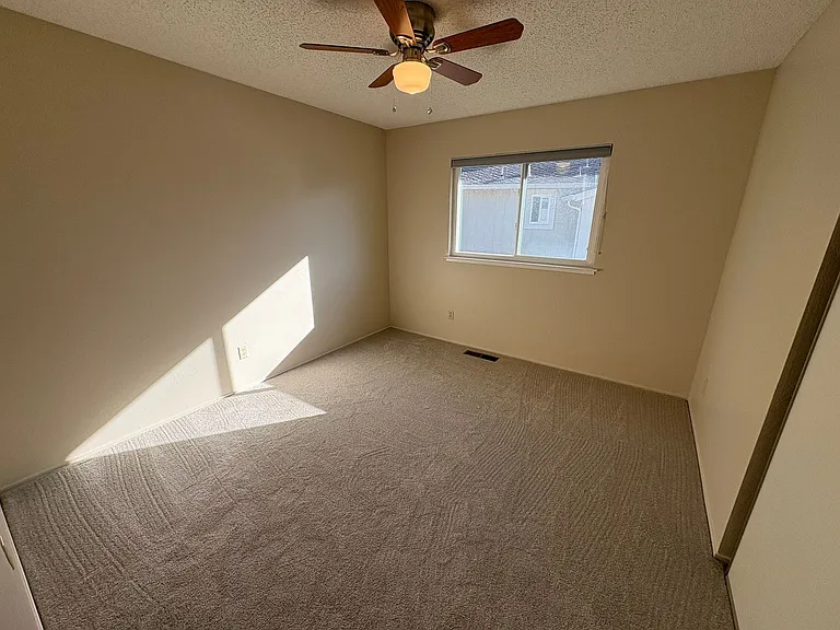 1100 Limeridge Dr — Photo 10