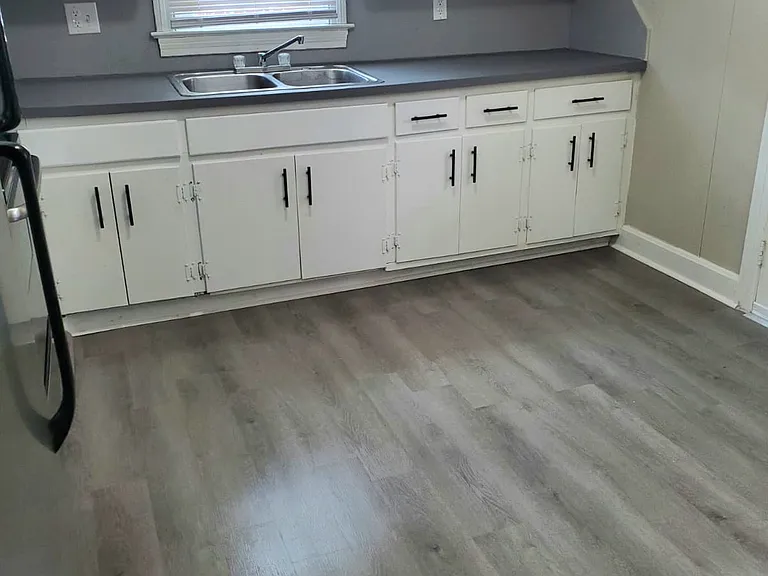 805 Whitehead Ave NE #A — Photo 1