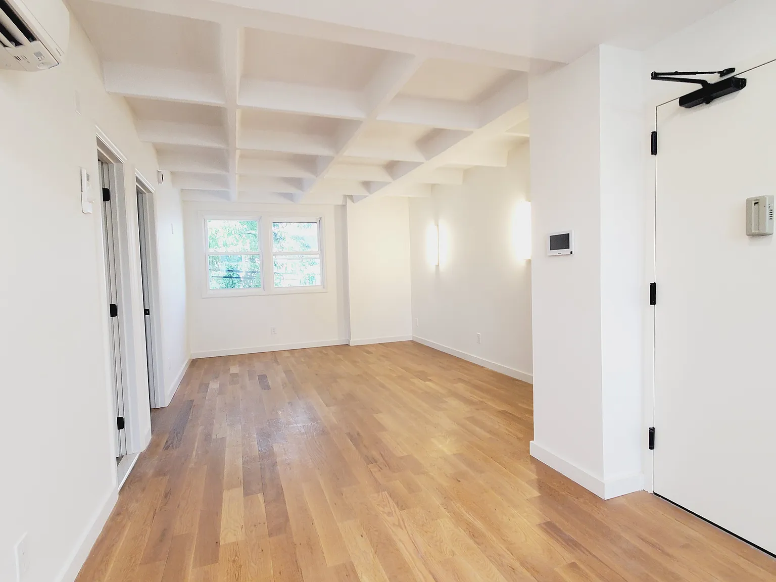 2 bed, 800 sqft, $2,800 — Photo 3