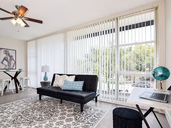 4th image of 3554 1st Ave N #208