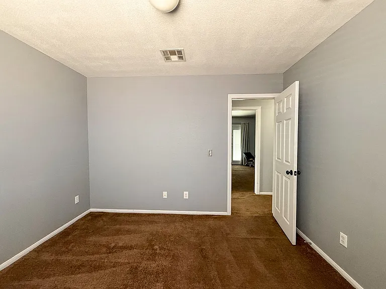 6926 N Star Ave #29 — Photo 3