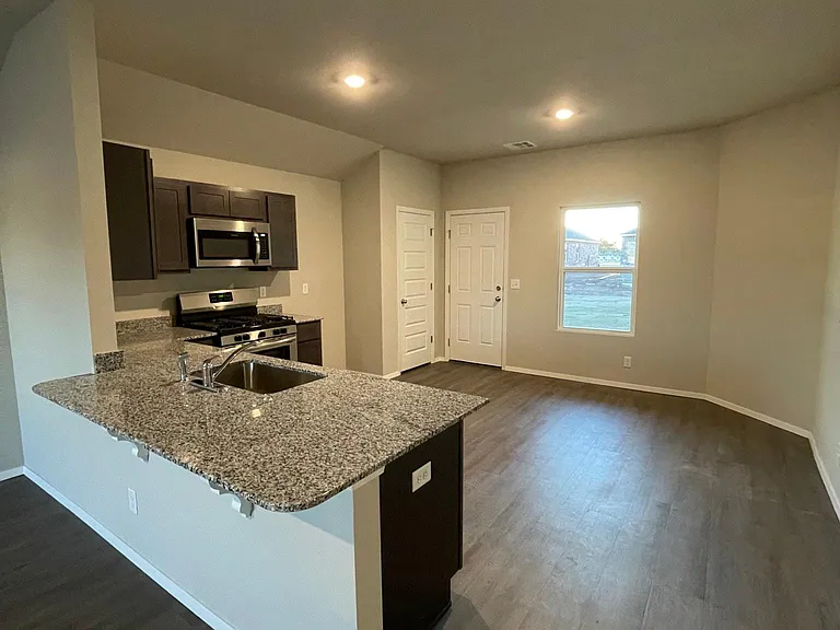 16236 S 88th East Ave — Photo 5