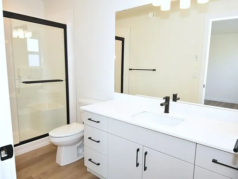 2133 5th Ave SW — Photo 32