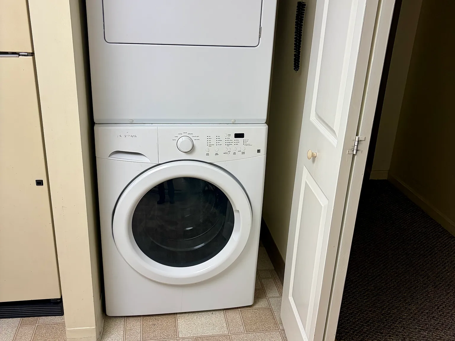 1 bed, 858 sqft, $1,600 — Photo 4