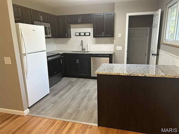 5th image of 405 Wren Dr