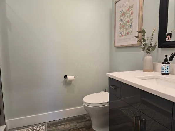 16 Garfield Ave #1, Somerville, MA 02145