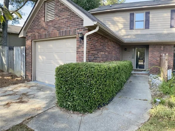 5566 Robmont Dr, Fayetteville, NC 28306