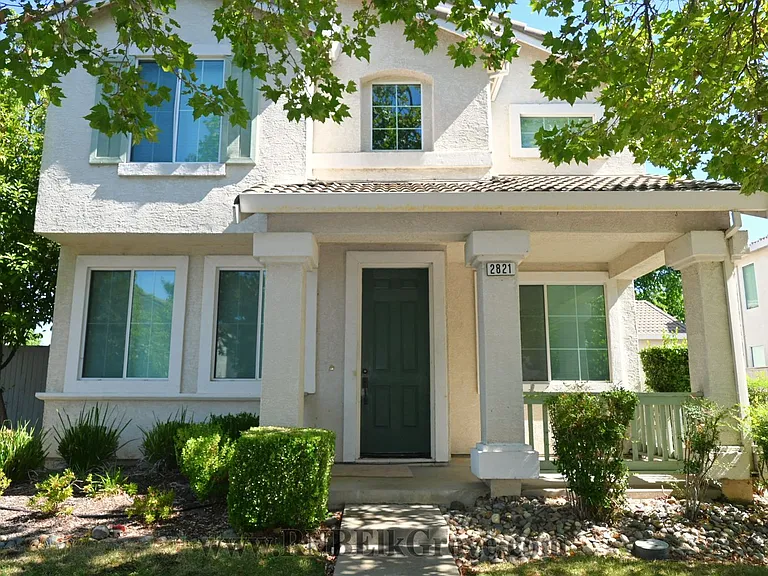 2821 Babson Dr — Photo 2