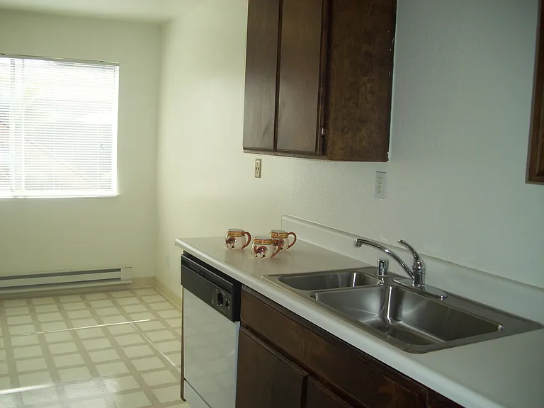 Sandlewood Apartments — Photo 4