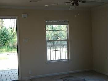 2nd image of 611 Dicks St