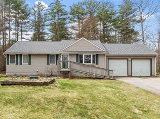 717 Old Petersham Rd, Barre, MA 01005