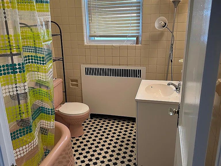1st image of 35 Florence St #3