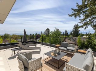 5061 Blenheim St #2, Vancouver, BC V6N1N6