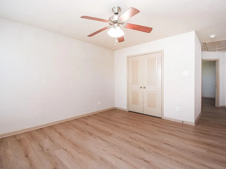 2106 Harmon Crest Ct — Photo 27