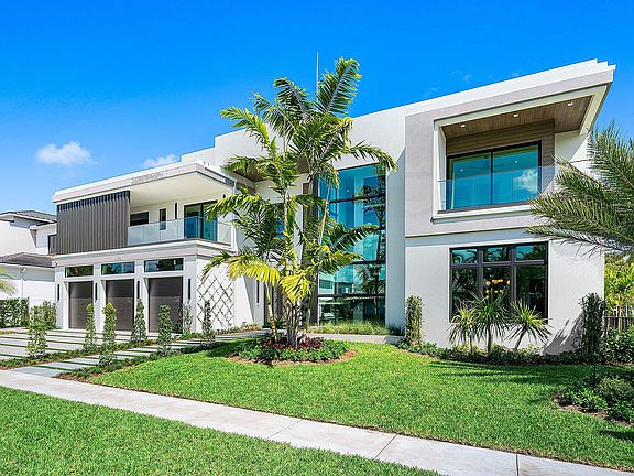 3rd image of 299 NE 7th Street