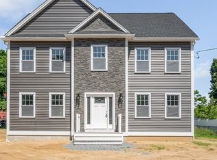 116 Bunker Hill Ave, Lowell, MA 01850