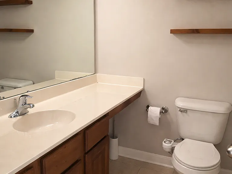 1344 Green Oaks Ln #M — Photo 13
