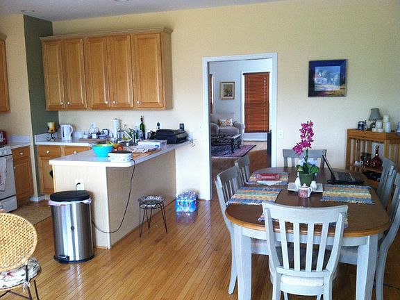 Kitchen and breakfast table