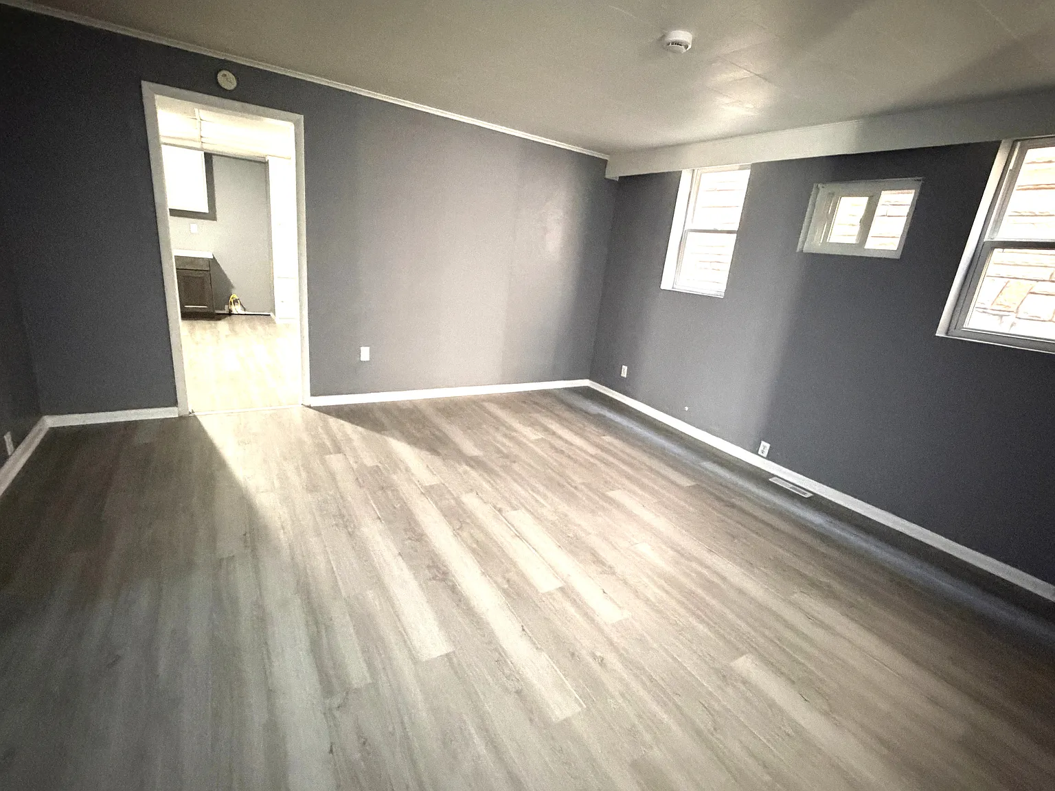 2 bed, 1000 sqft, $850 — Photo 3