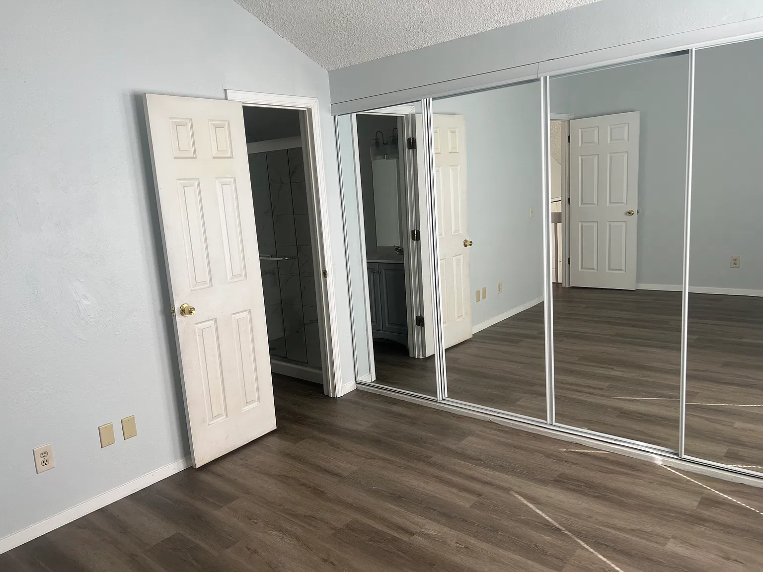 10157 E Peakview Ave — Photo 2