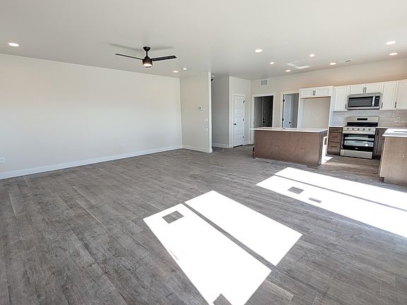 3rd image of 2463 Revere Rd #A