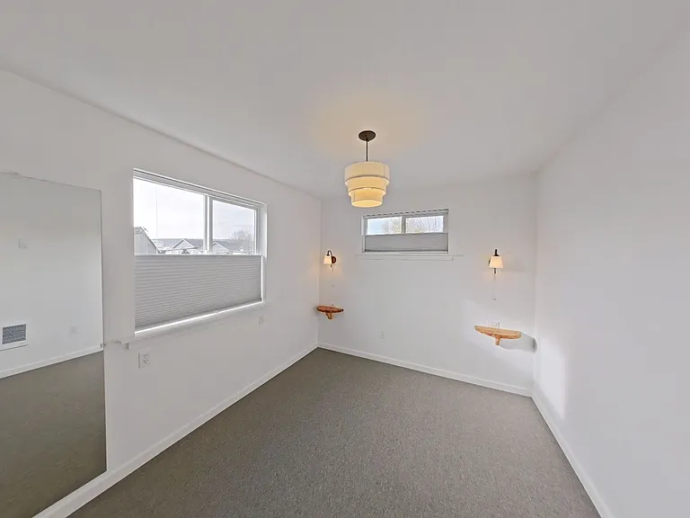 622 NW Fairmont St — Photo 8