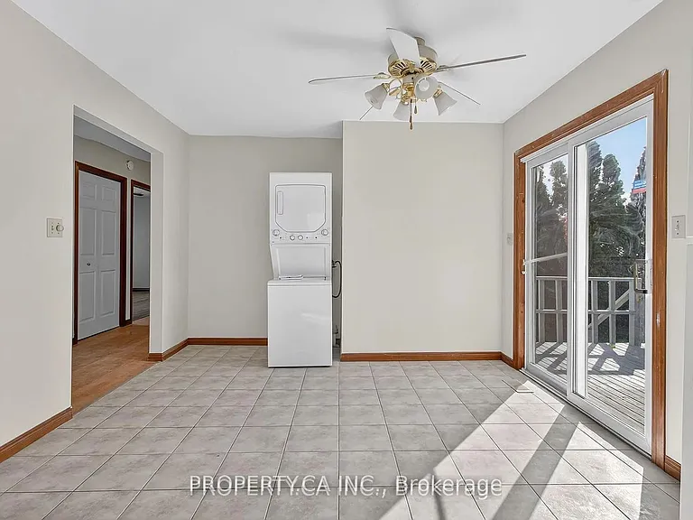 194 Merritt Ave — Photo 5