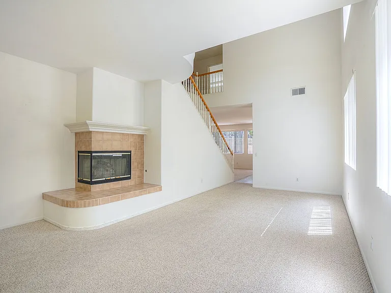 2938 W Canyon Ave W — Photo 6