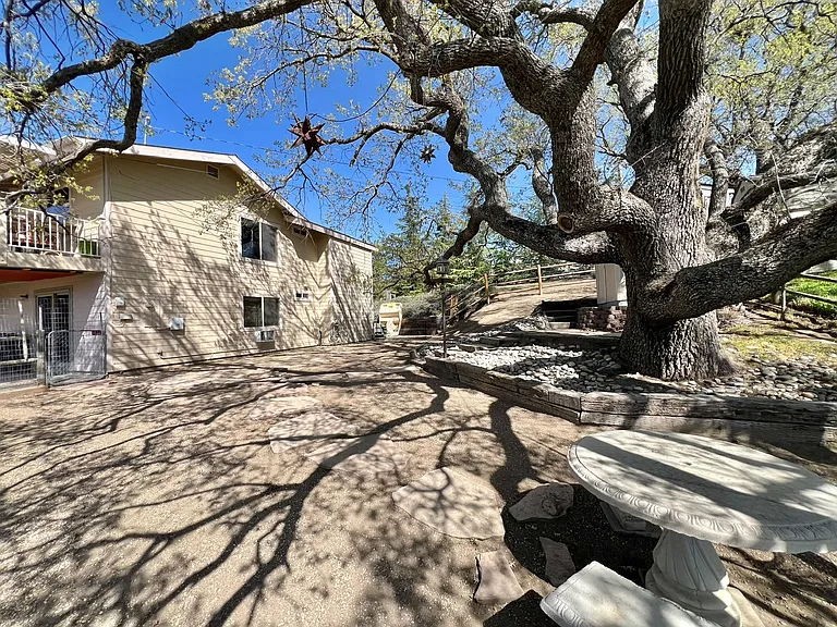27030 Oakflat Dr — Photo 36