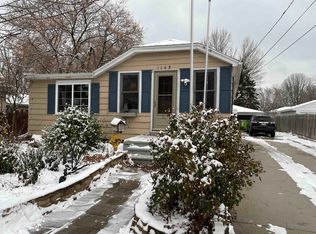 1165 S 9th St, Green Bay, WI 54304