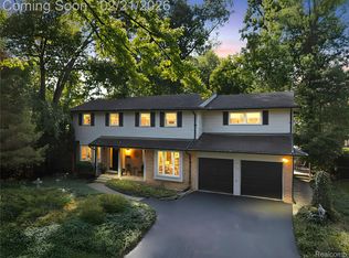 1850 Dorchester Rd, Birmingham, MI 48009