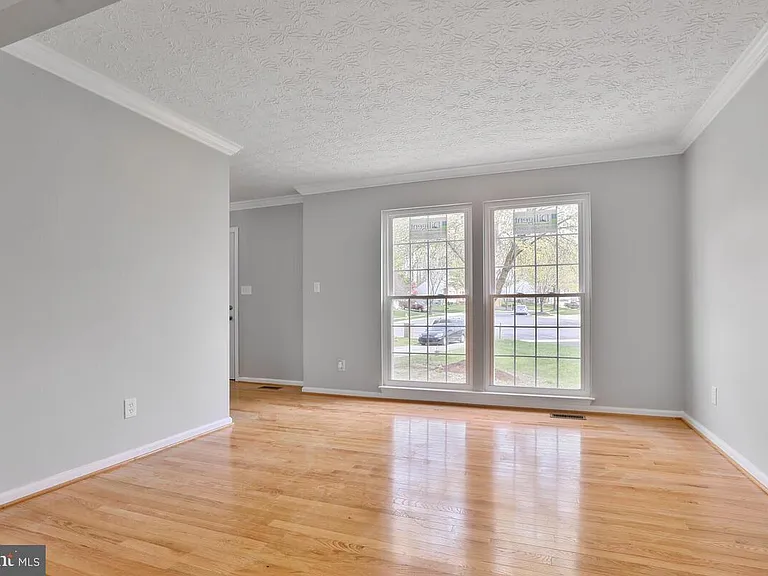 7802 Shallowbrook Ct — Photo 18