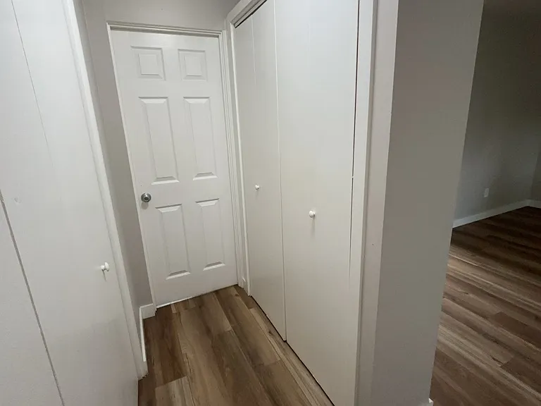 Hall Court Apartments — Photo 16