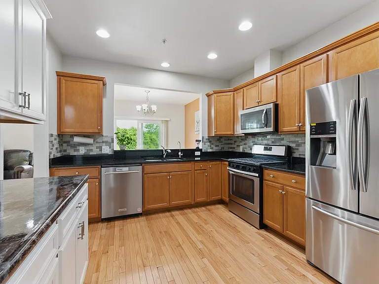 13 Wayside Dr — Photo 7