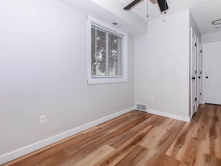 Finn Apartments — Photo 16