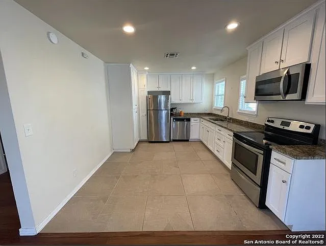 743 Eleanor Ave #201 — Photo 8