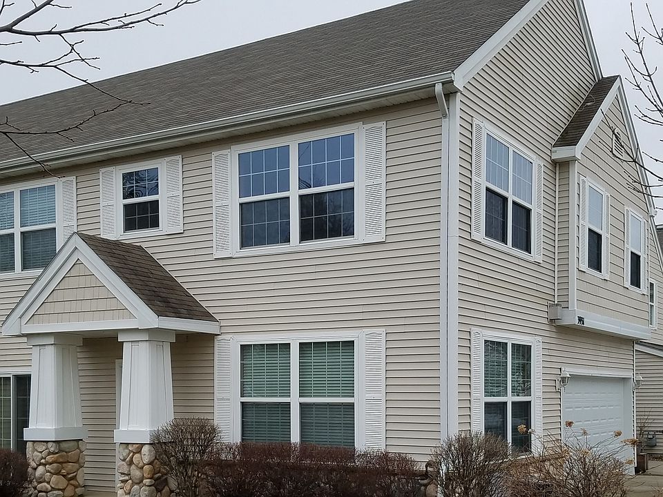 1st image of 3931 NE Gardenia Ln