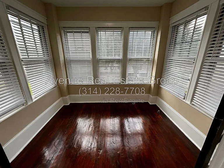 6026 Pershing Ave — Photo 10