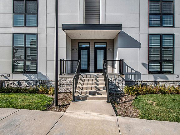 2nd image of 6023 Port View Dr SE